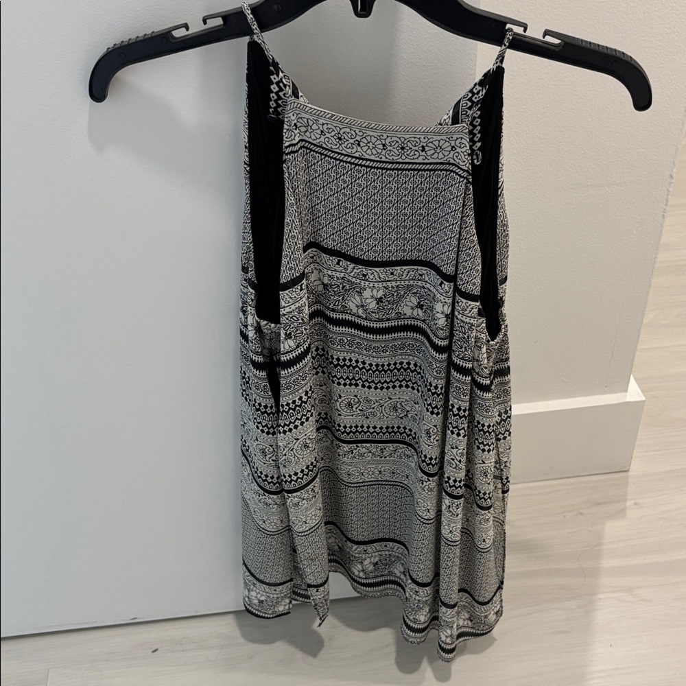 Bailey 44 Black and White Patterned top Size S